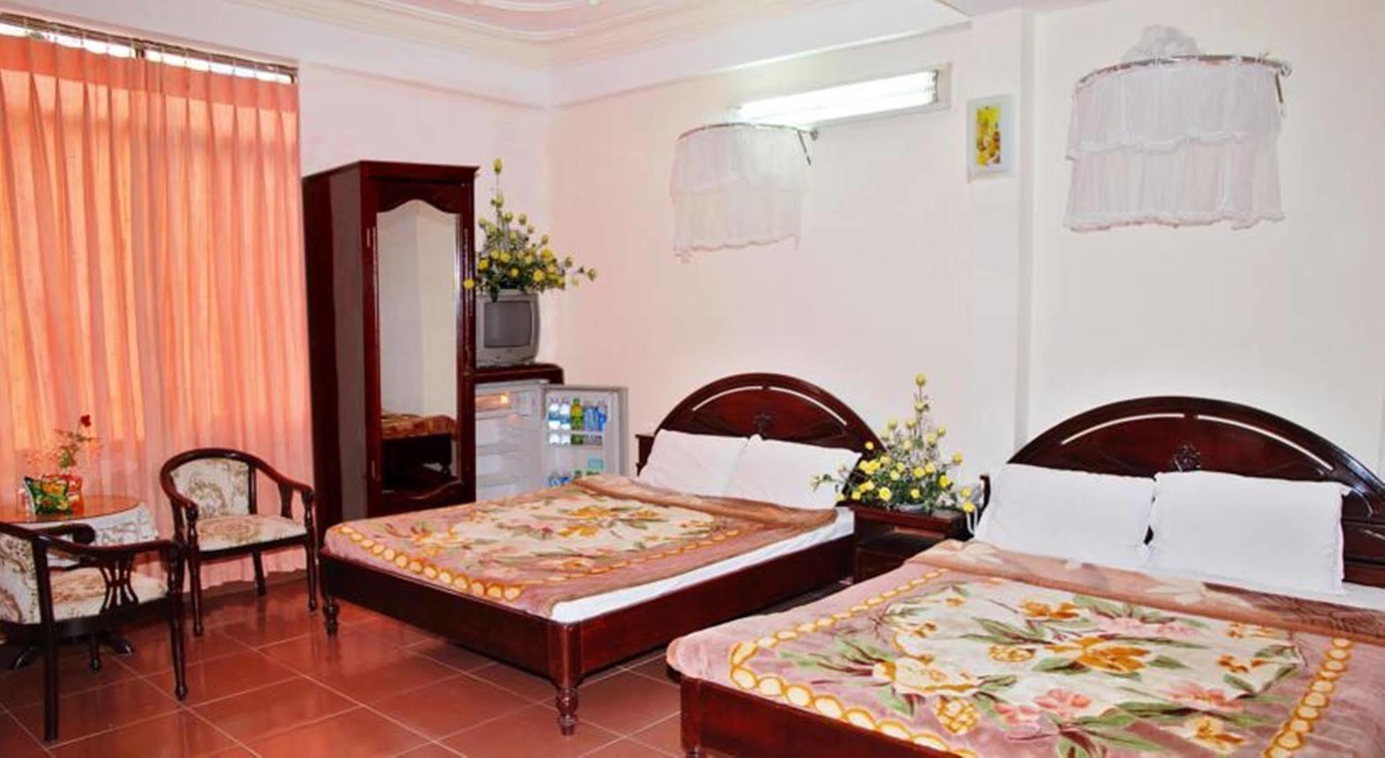 Duy Phuong Hotel Da Lat Exterior photo