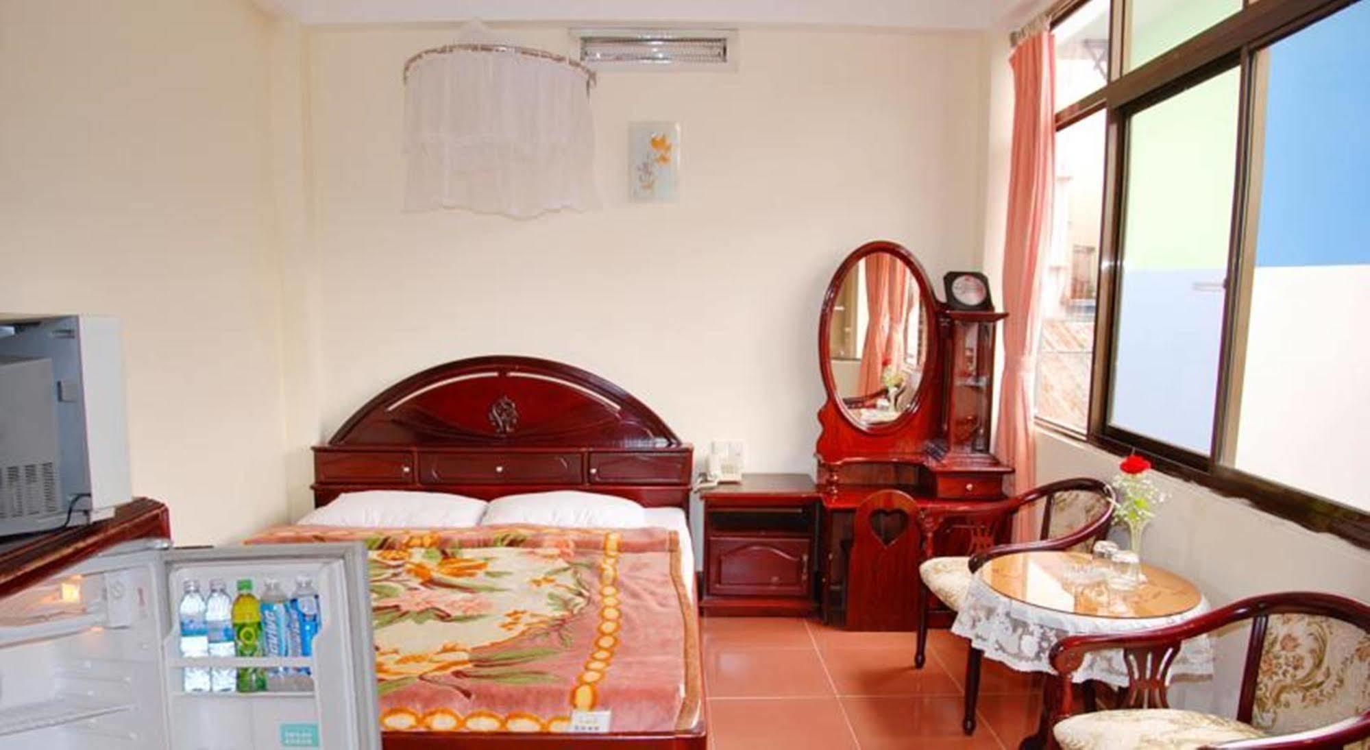 Duy Phuong Hotel Da Lat Exterior photo